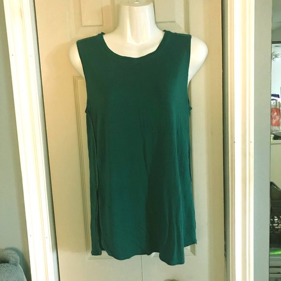 Gree Tank, Medium - Picture 1 of 2